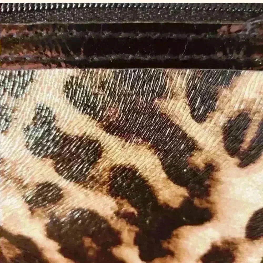 MICHE TESS interchangeable purse. With leopard print cover. 8x6” shoulder bag - Picture 8 of 10